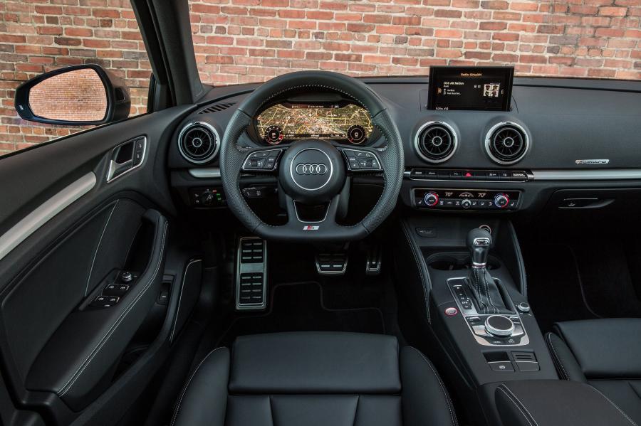 Панель приборов Audi S3 Sedan (8V) 2016 года  (NA) (фото 17 из 40)